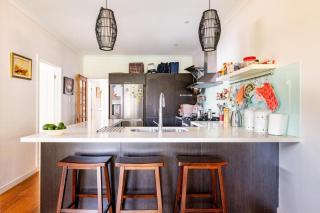 Beautiful Spacious Quiet House with a Garden and a Deck - 6