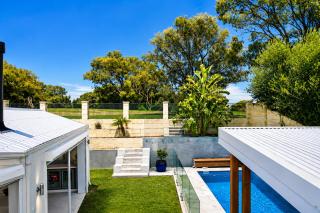 Sant's Beach Retreat - Private Pool and Fire Pit - 5