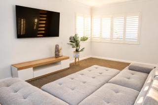 Sant's Beach Retreat - Private Pool and Fire Pit - 3