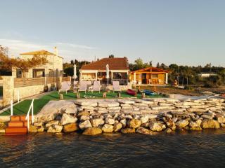 Sea Breeze Oasis (Tranquil Coastal Escape) - 0