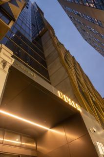 Luxury CBD Retreat with Skyline Views - 6