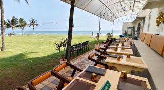 Shelter Beach Resort - 6