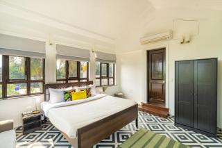 StayVista at Mangrove Forest Villa - Rooftop Pool - 4