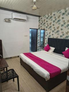 Ruby Homestay - 1