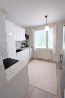 Great location, AC, Parking, EV loading, WIFI - 2