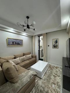 Furnished 2-Bedroom Apartment in Kilimani, Gym and Landscaped gardens - 0