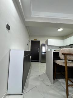 Furnished 2-Bedroom Apartment in Kilimani, Gym and Landscaped gardens - 9