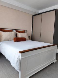 Furnished 2-Bedroom Apartment in Kilimani, Gym and Landscaped gardens - 8