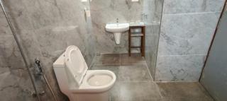 Royale Inn Hotel - 4