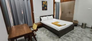 Royale Inn Hotel - 3