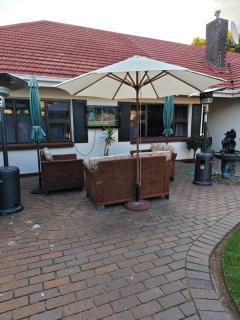 Coty and Reuben's guesthouse - 5