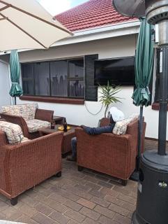 Coty and Reuben's guesthouse - 3