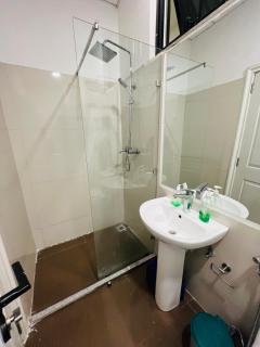 Private Room in Modern Apartment Kazanchis - 6