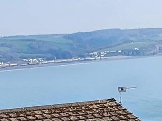Stunning Sea Views over Saundersfoot Harbour - 0
