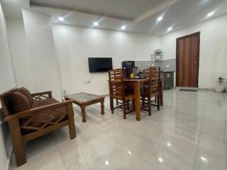 Affordable Stay in Oxford Street Near Chandigarh - 0