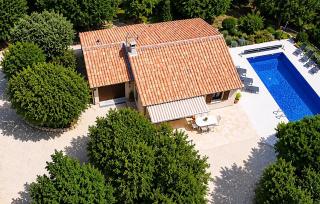 Amazing Home In Méjannes-Le-Clap - 9