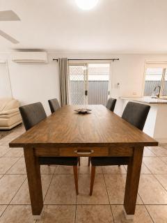 Pet Friendly close to Mooloolaba Sleeps 6 - 4
