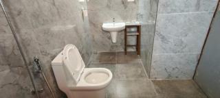 Royale Inn Hotel - 1