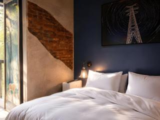 Twilight House - 4