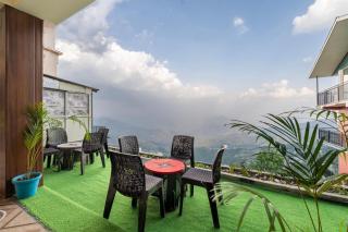The Suffer Heights l Open Air Lawn l Rooms and Cafe l Kufri by Exotic Stays - 1