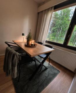 Boreal Pines for 1-6, Forest Views, Sauna, Balcony, Free Parking - 3