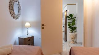 Virginia Suite - Jacuzzi Retreat in Kalamaki - 1