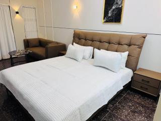 City Hotels & Apartments - 8