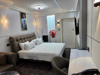 City Hotels & Apartments - 9