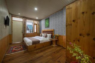 The Cedar Peak Retreat l Restaurant and Cafe l Forest Treks l Kufri by Exotic Stays - 8