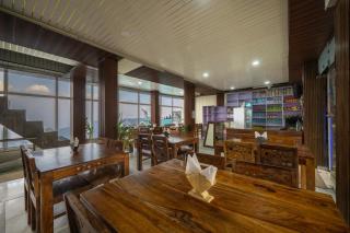 Valley Vista Rooms l Restaurant and Cafe l Forest Treks l Kufri by Exotic Stays - 3