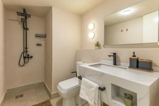 Happy Cactus 1BR Apartment In Batroun Souks - 9