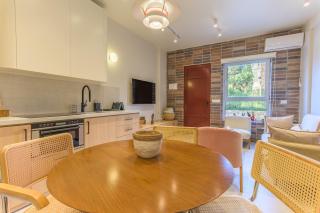 Happy Cactus 1BR Apartment In Batroun Souks - 1