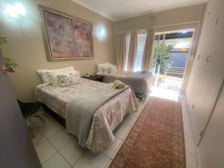 Slaapnet Guesthouse Long Stay Accommodation Wilkoppies - 9