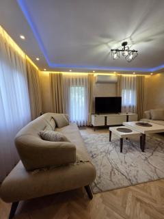Apartmani Central 6 & Free Parking - 1