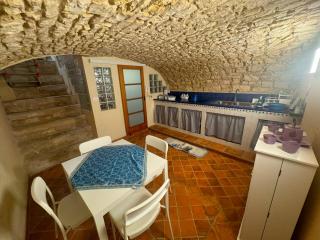 MaryClouBert-Home - 2