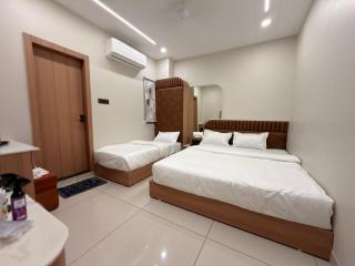 Hotel Shree Maya Comfort Inn - 5