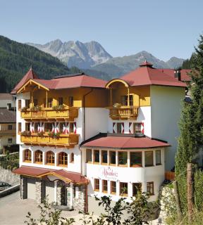 Alpenherz Hotel Garni - 9