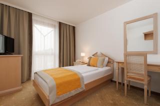 Leonardo Med Spa Resort - 5