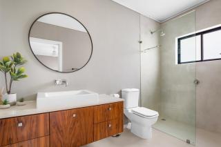 Stylish Island Villa - 4