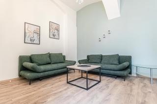 8-min Walk to Westbahnhof Chic 1BR Apartment with Washer - 3