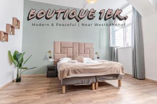 8-min Walk to Westbahnhof Chic 1BR Apartment with Washer - 0