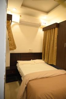 BVR Dazzle Residency -  - 7