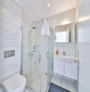Luxury Apartment with private pool - 3