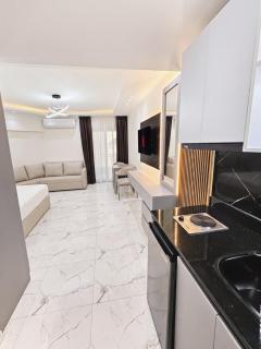 Sasha Collection at Stone Heights - AC, Pool & Secure - 5