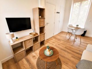 Studio moderne - Parking privé - WiFi - 5