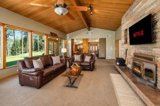 River Heights Home cabin - 4