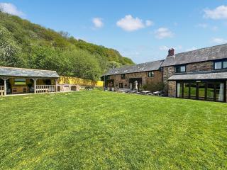 Duvale Barn - 0