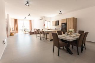 Cayden Penthouse Suites - 5 Minutes to St Julians - 9