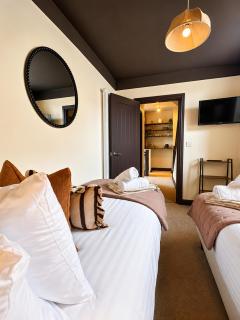 Lilac Cottage - 2