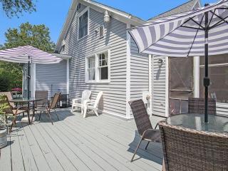 Newly Renovated Cottage 5 mins from Beach! - 9